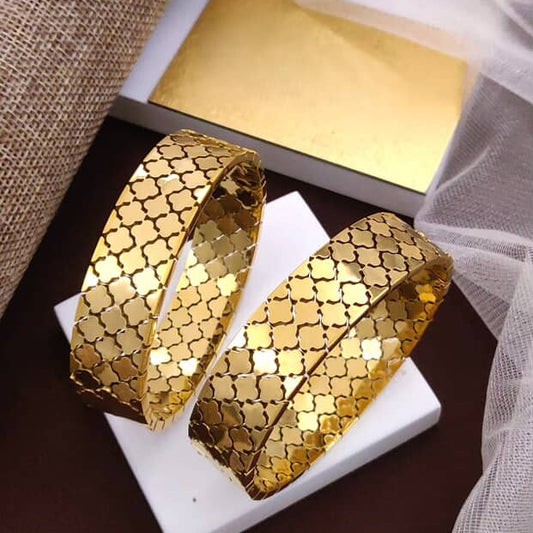 Luxury Gold-Plated Clover Pattern Bangles