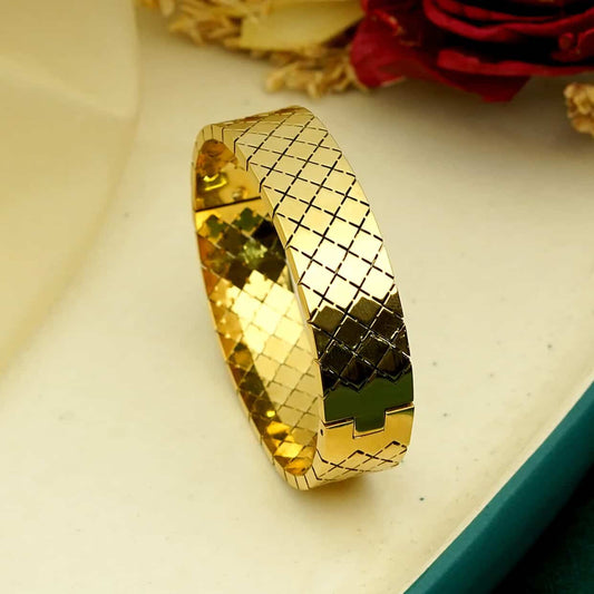 Elegant Gold-Plated Geometric Bangle – Cross Line Design
